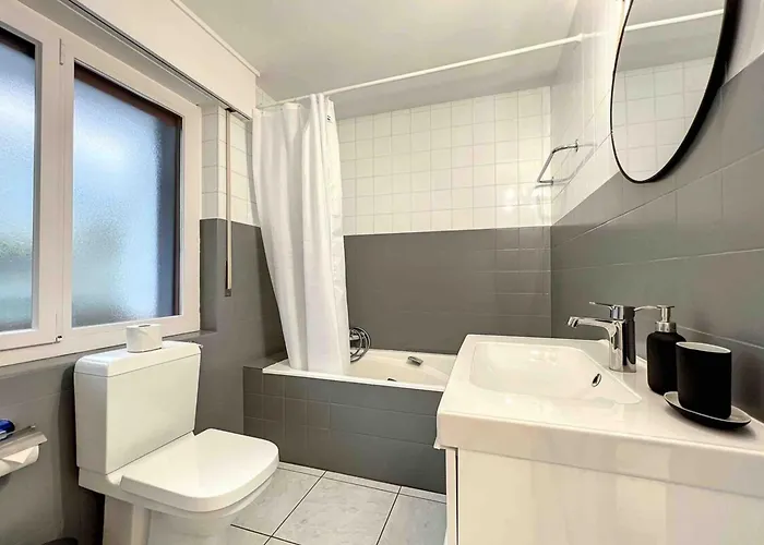 Primeroses I 43m2 I Balcony I Near The Centre 9 Min